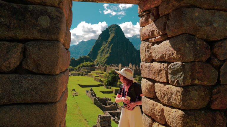 Unconventional Ways to Experience a Destination with a Tourist Guide